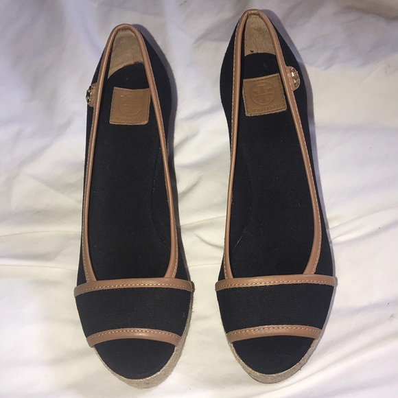 Tory Burch 'majorca' Wedge Sandals - Picture 2 of 10